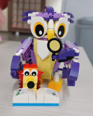 an owl and hedgehog made out of LEGO bricks